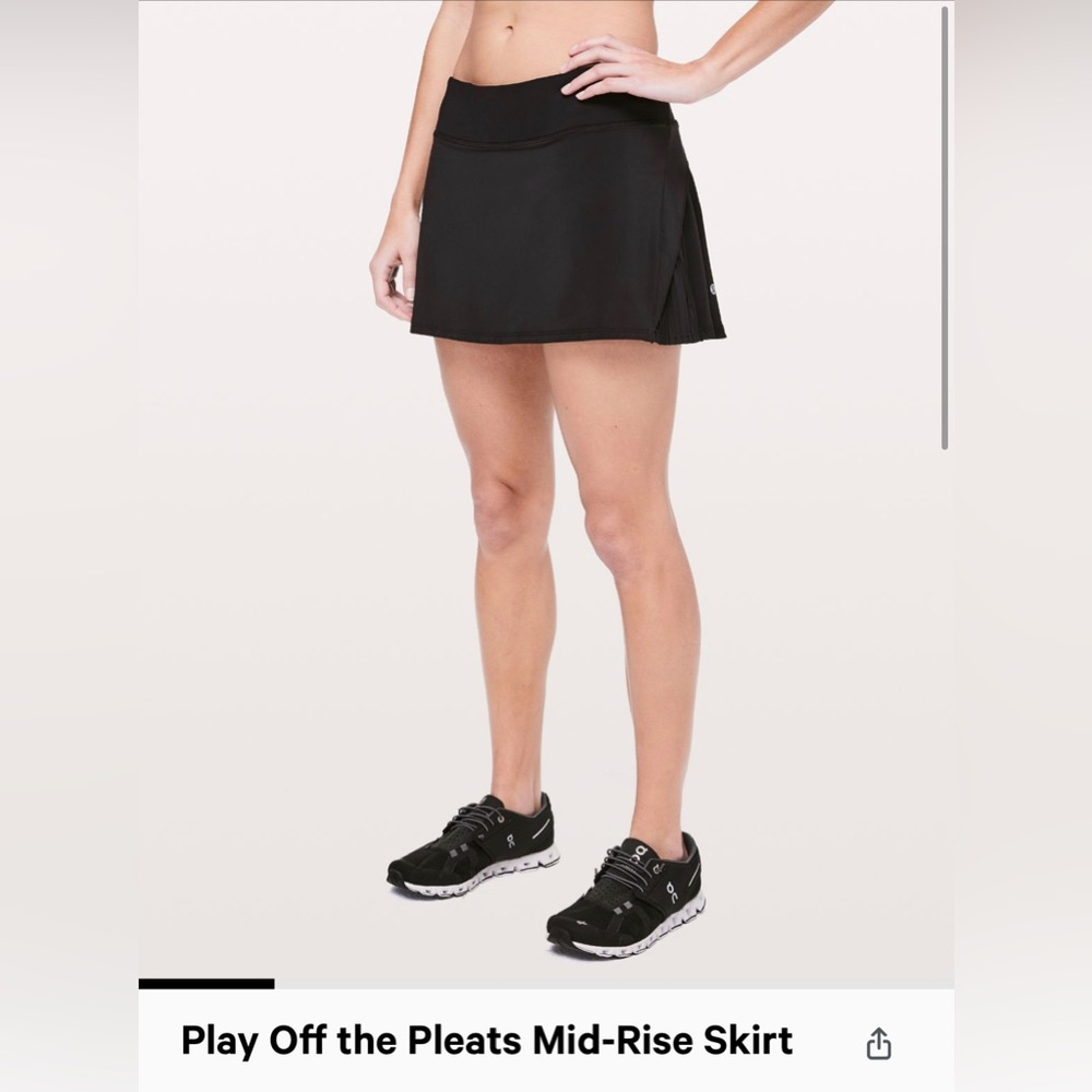 Lululemon black play off the pleats skirt size 6